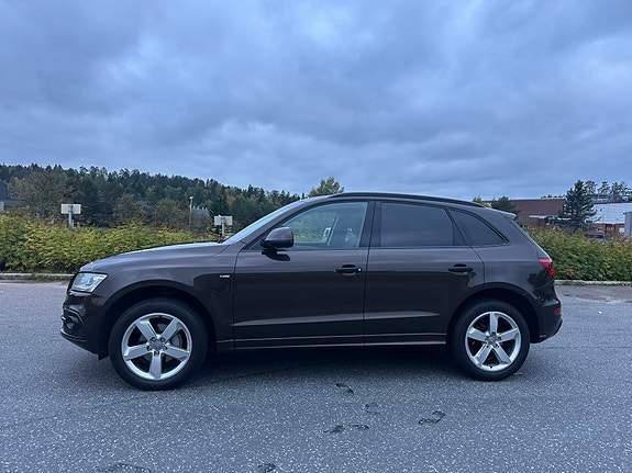 Audi Q5 2 of 30