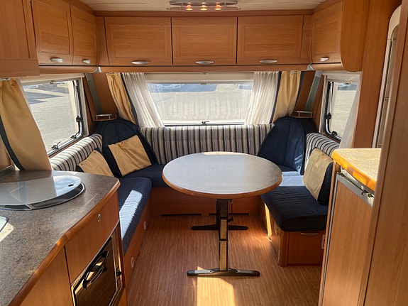 Knaus Royale 580 UK, Gulvvarme, Truma varme, Køyeseng + sitte 13 of 30