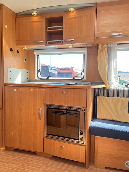Knaus Royale 580 UK, Gulvvarme, Truma varme, Køyeseng + sitte 24 of 30