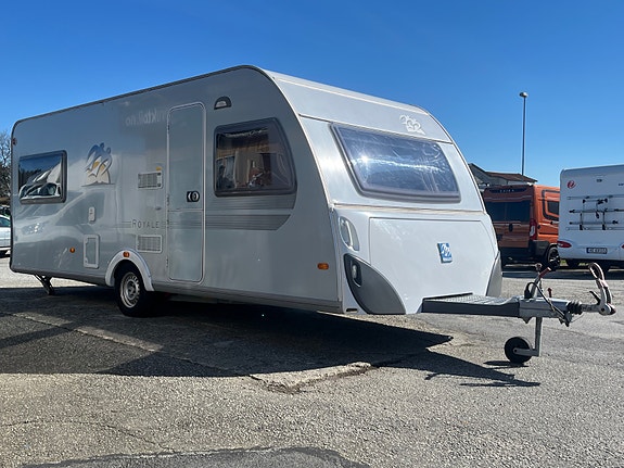 Knaus Royale 580 UK, Gulvvarme, Truma varme, Køyeseng + sitte 3 of 30