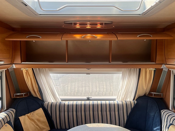 Knaus Royale 580 UK, Gulvvarme, Truma varme, Køyeseng + sitte 15 of 30