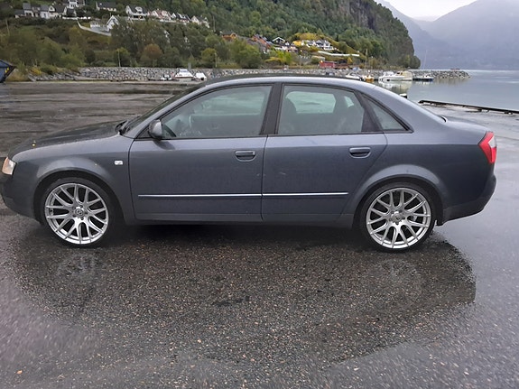 Audi A4 8 of 17
