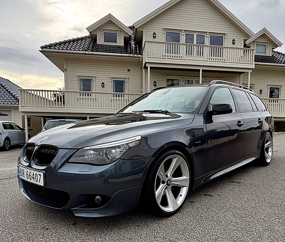 BMW 525d 2 of 30