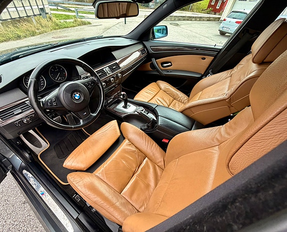 BMW 525d 27 of 30