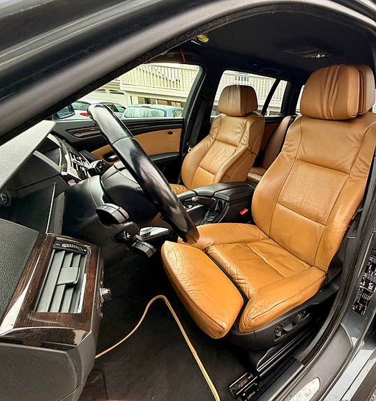 BMW 525d 25 of 30