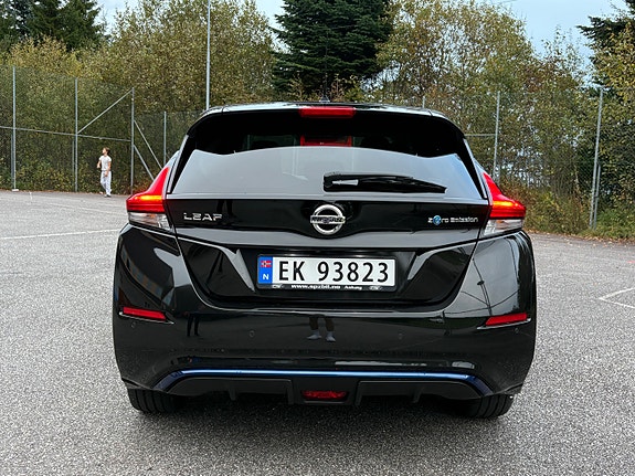 Nissan Leaf 18 of 23