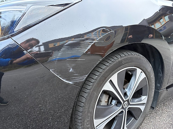 Nissan Leaf 22 of 23