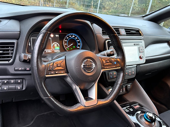 Nissan Leaf 12 of 23