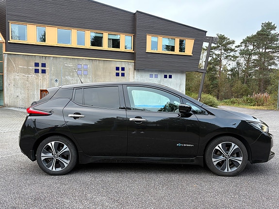 Nissan Leaf 17 of 23