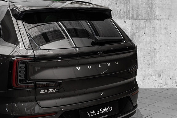 Volvo EX90 6 of 29