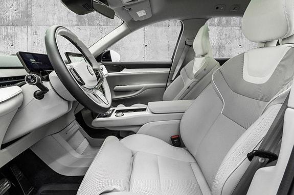 Volvo EX90 17 of 29