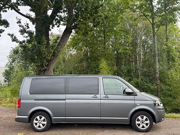 Volkswagen Caravelle 7 of 20
