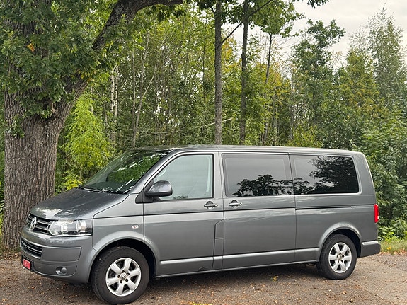 Volkswagen Caravelle 4 of 20