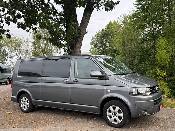 Volkswagen Caravelle 9 of 20