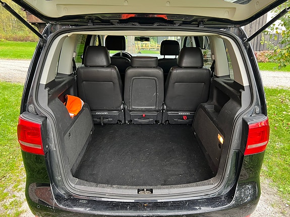 Volkswagen Touran 9 of 9