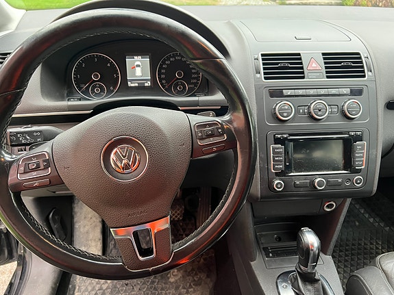 Volkswagen Touran 7 of 9