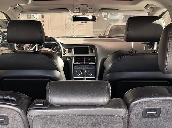 Audi Q7 25 of 30