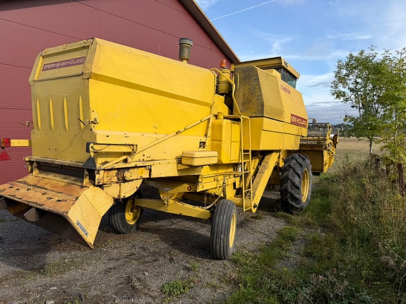 New Holland 8030 3 of 7