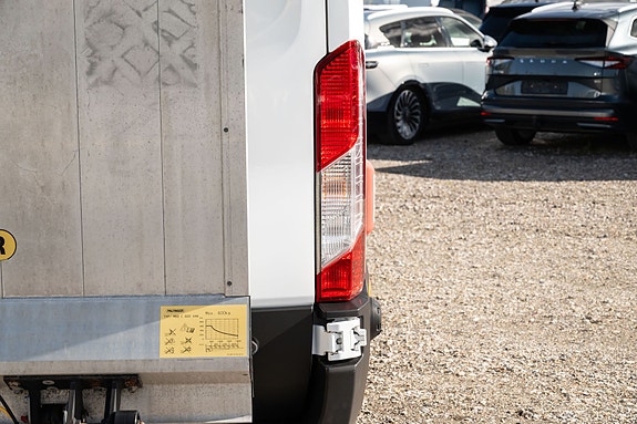 Ford Transit 8 of 28
