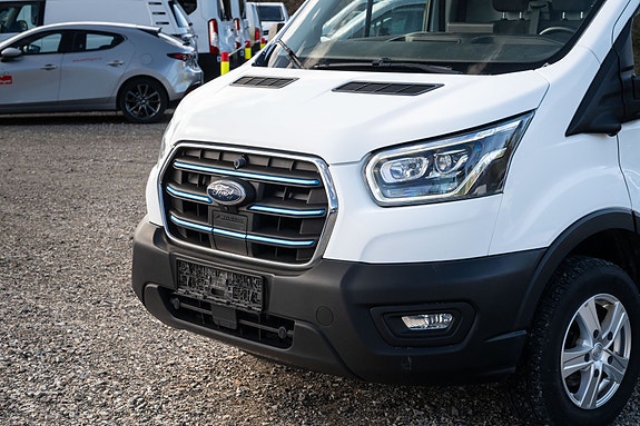 Ford Transit 2 of 28