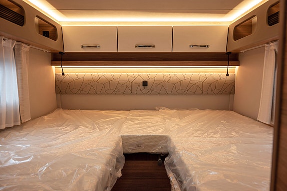 Weinsberg Carasuite 650 MEG Edition Spicy 27 of 30