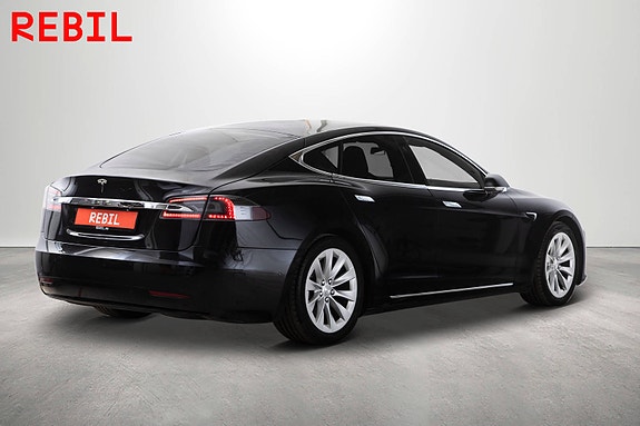 Tesla Model S 7 of 24