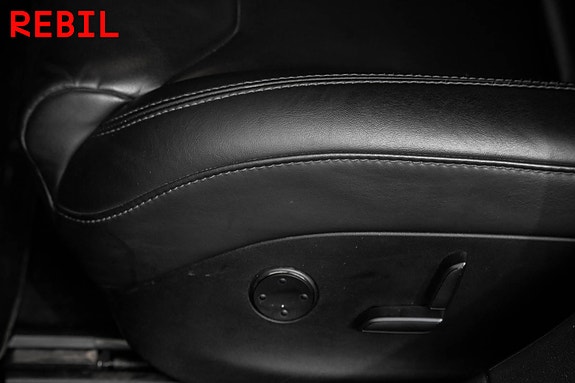 Tesla Model S 19 of 24
