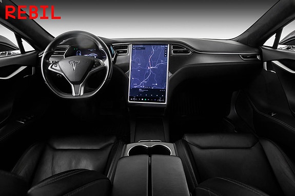 Tesla Model S 11 of 24