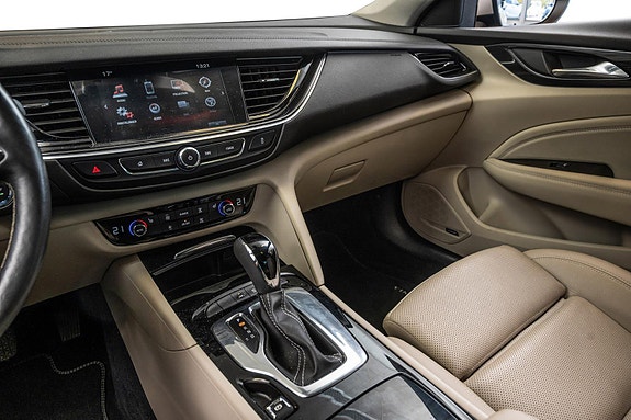 Opel Insignia 17 of 28