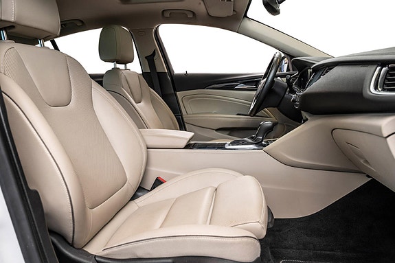 Opel Insignia 26 of 28