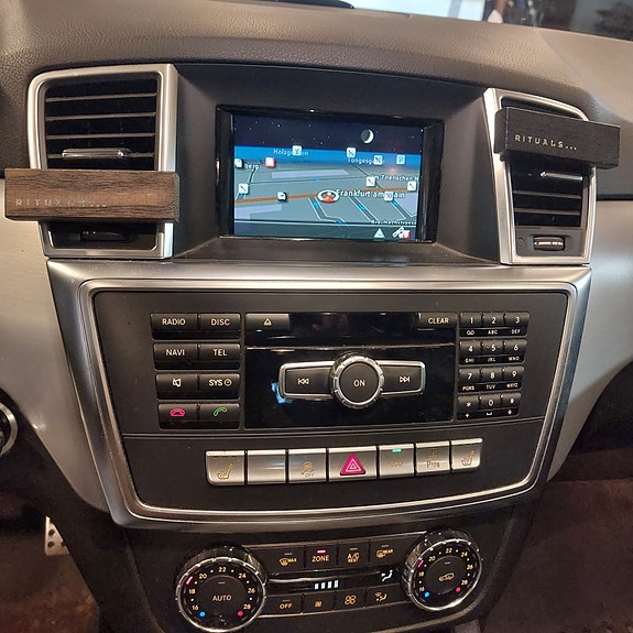 Mercedes-Benz ML250 9 of 9