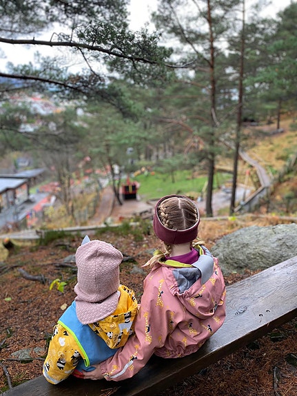 Utsiktspunkt i uteområdet vårt
