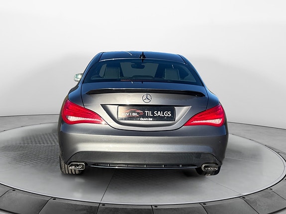 Mercedes-Benz CLA180 4 of 14