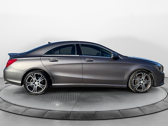 Mercedes-Benz CLA180 6 of 14