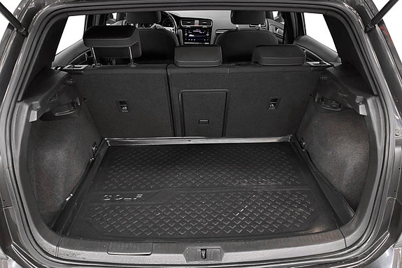 Volkswagen Golf VII 11 of 14