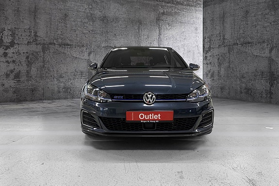 Volkswagen Golf VII 2 of 14