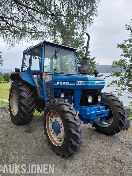 Ford 4610 2 of 7