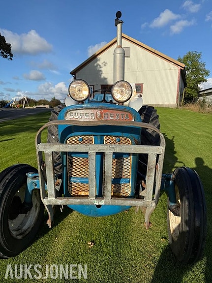 Ford SUPER DEXTA 2 of 8