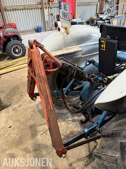 Ford SUPER DEXTA 8 of 8