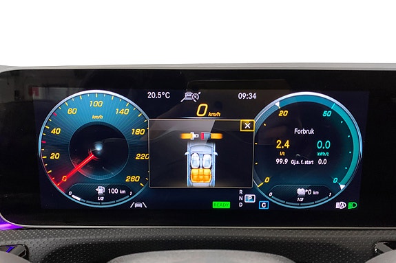 Mercedes-Benz A250 e 12 of 13