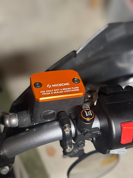 KTM 690 SMC R 30 of 30