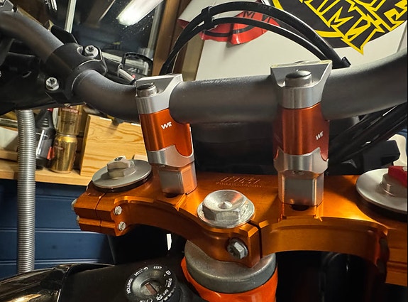 KTM 690 SMC R 20 of 30