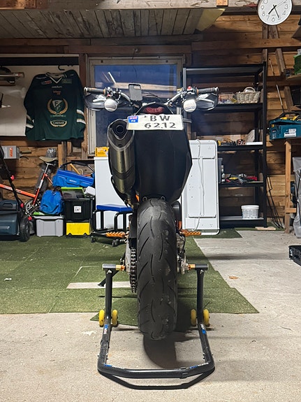 KTM 690 SMC R 9 of 30