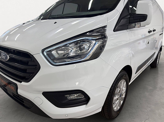 Ford Transit Custom 7 of 30