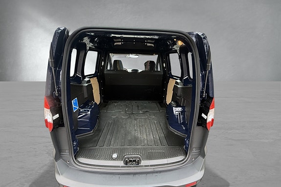 Ford Transit Courier 13 of 13