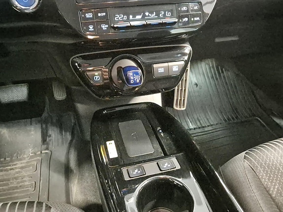 Toyota Prius 16 of 27