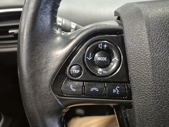 Toyota Prius 22 of 27