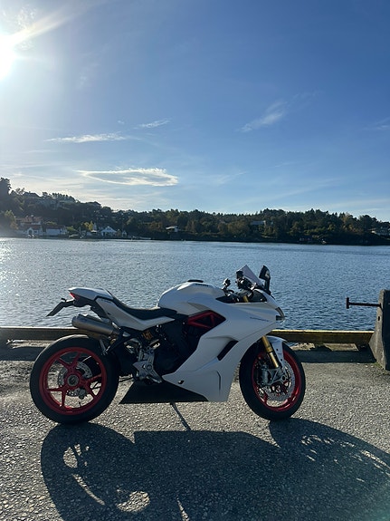 Ducati SuperSport 21 of 26