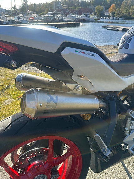 Ducati SuperSport 15 of 26