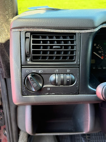 Volkswagen Caravelle 9 of 19